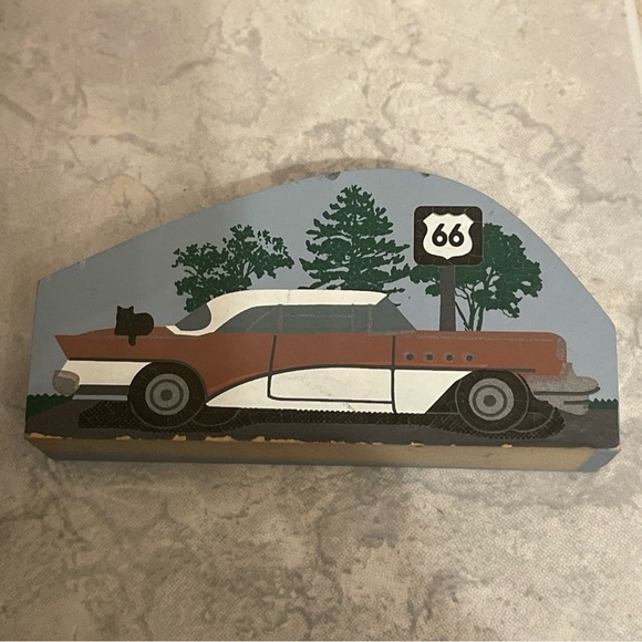 The Cat's Meow Village Route 66 Series, 1998 No. 292 Route 66 Shield with Car - Picture 2 of 9